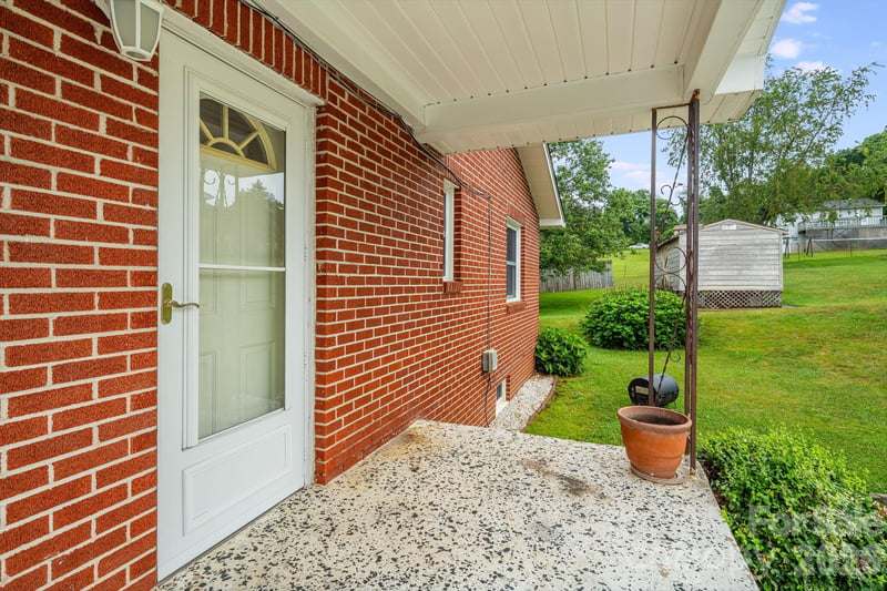 4 Brad St, Asheville, NC 28803