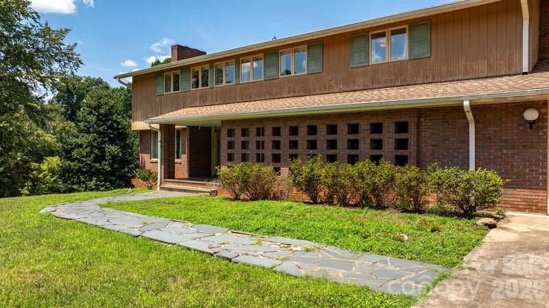 1335 36th Avenue Dr #20-27/D, Hickory, NC 28601