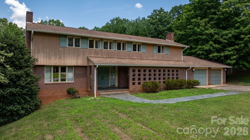 1335 36th Avenue Dr #20-27/D, Hickory, NC 28601