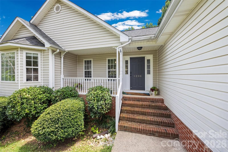 1208 Courtney Cove Ct, Gastonia, NC 28052