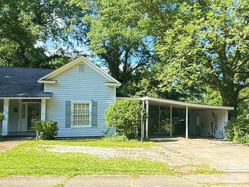508 Chesterfield Ave, Lancaster, SC 29720