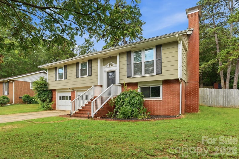 2080 South Point Rd, Belmont, NC 28012