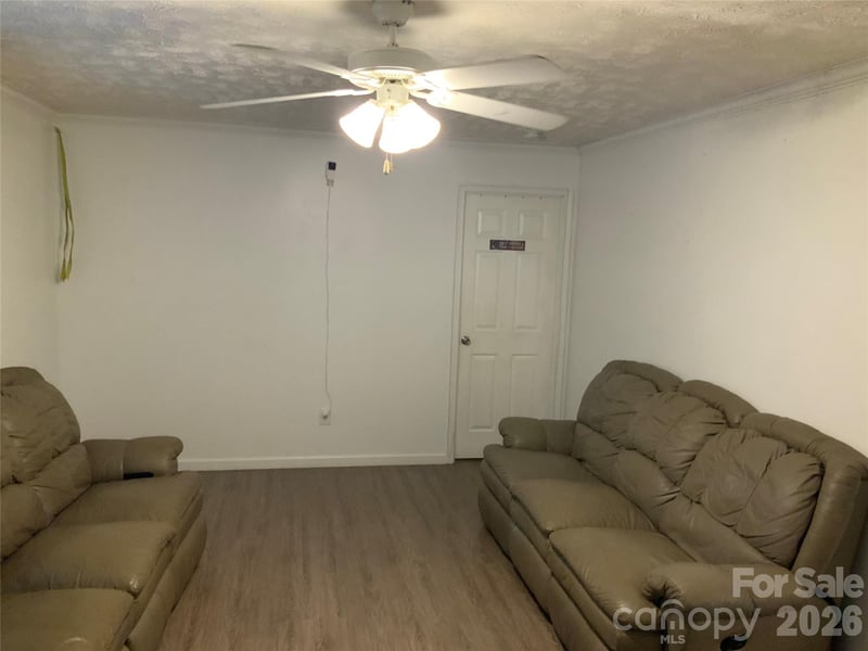 129 Concord Rd, Asheville, NC 28803