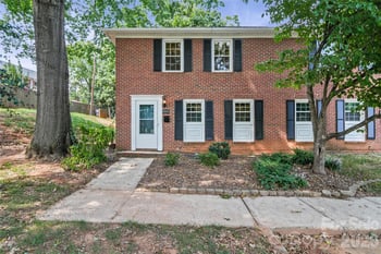 1801 Pewsbury Rd, Charlotte, NC 28210