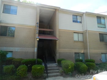4902 Spring Lake Dr, Charlotte, NC 28212