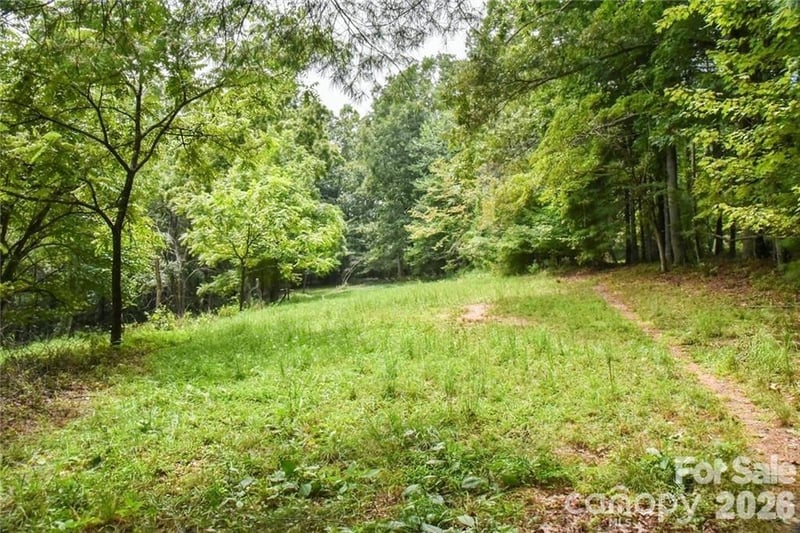 19 Laurel Loop Rd, Fairview, NC 28730