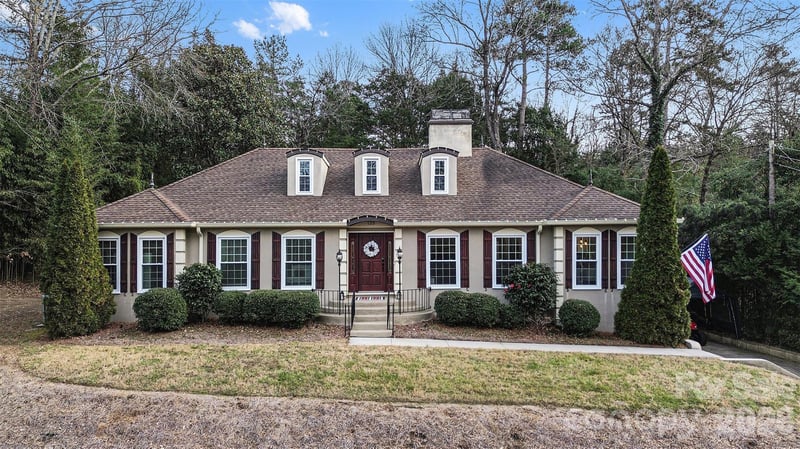 123 Old Bell Rd, Charlotte, NC 28270