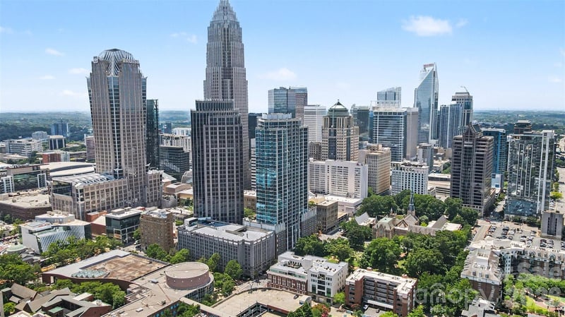 210 Church St #2204, Charlotte, NC 28202