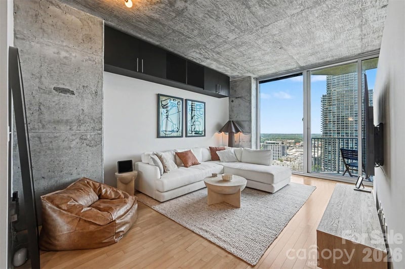 210 Church St #2204, Charlotte, NC 28202