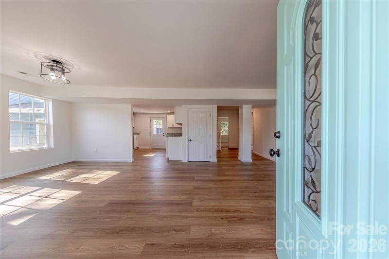 214 Washington Ave, Bessemer City, NC 28016