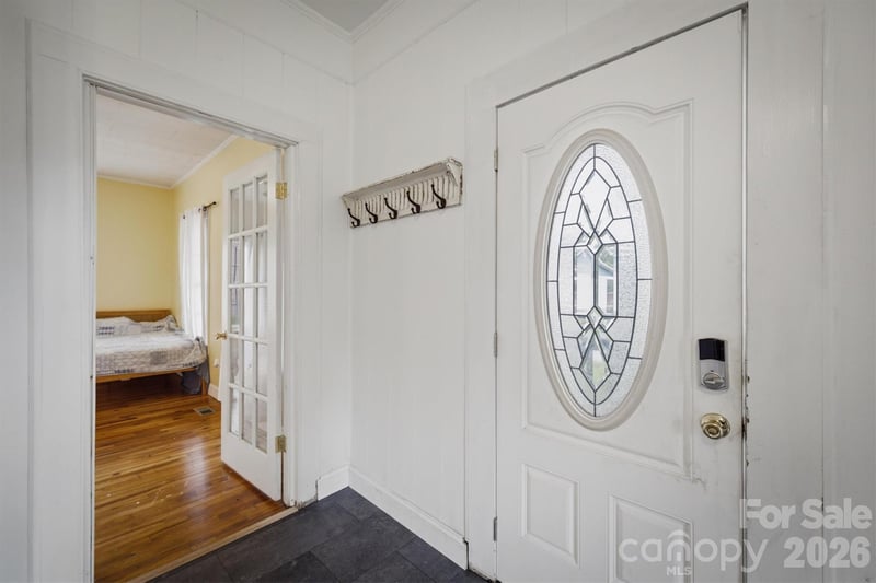 302 Catawba Ave, Hickory, NC 28601