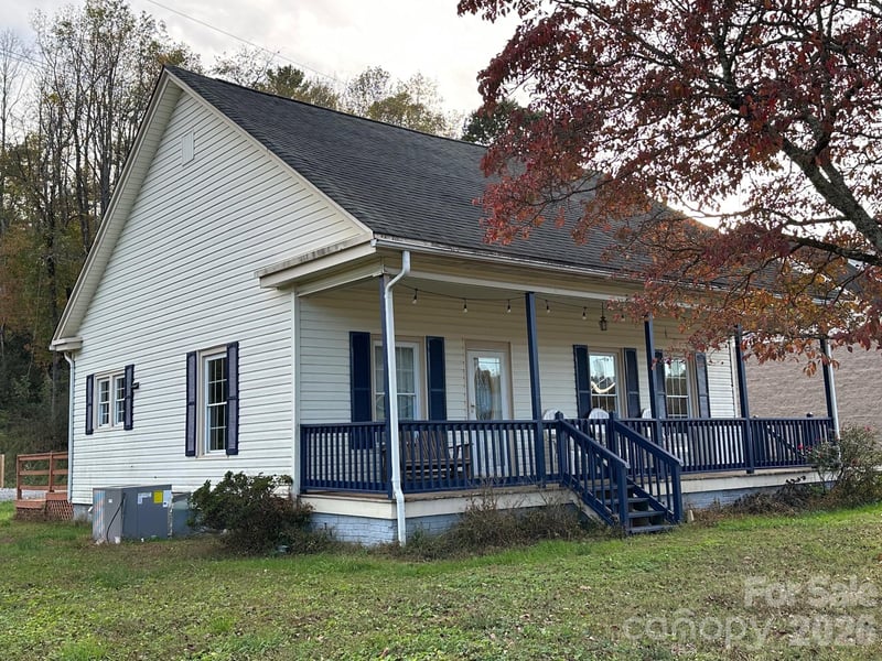 302 Catawba Ave, Hickory, NC 28601