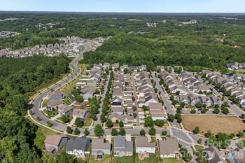 16447 Leavitt Ln, Davidson, NC 28036