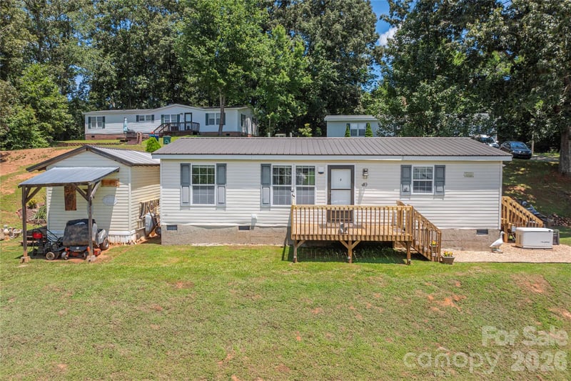 40 Farmstead Rd, Leicester, NC 28748