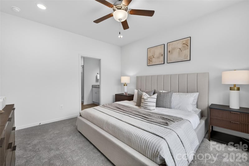5230 Hickory Ln, Charlotte, NC 28216