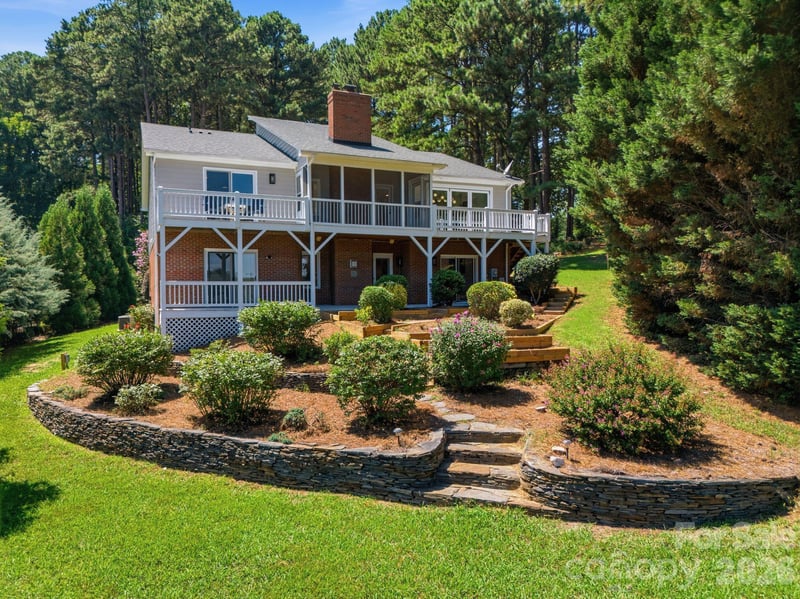 2494 Cherry Ln, Denver, NC 28037