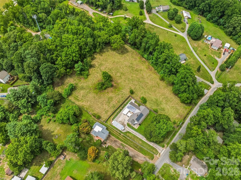 99999 Daniel Rd #3, Asheville, NC 28806