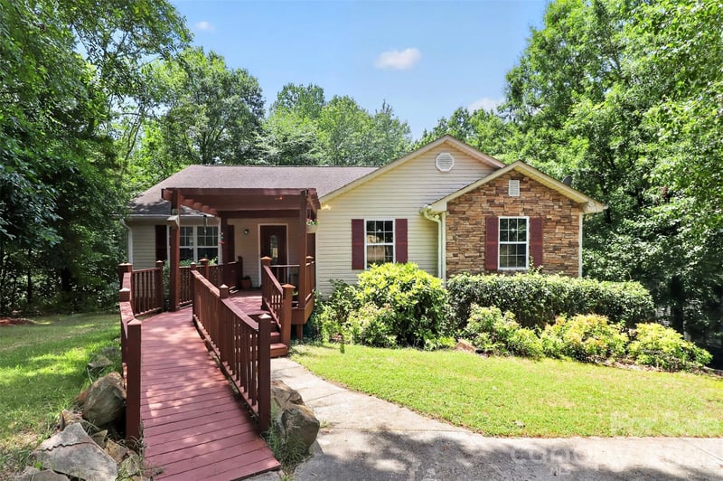 7912 Ritter Dr, Charlotte, NC 28270