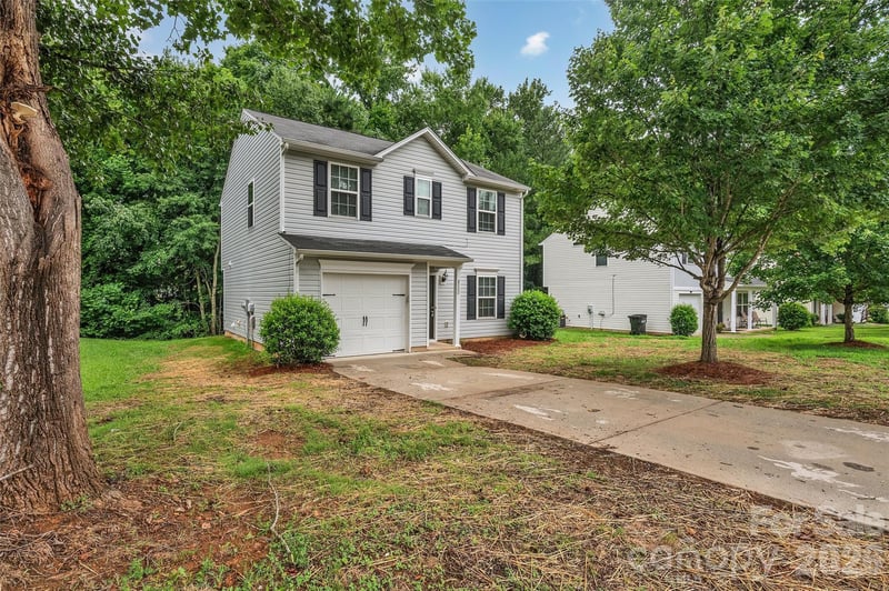 8500 Four Sisters Ln, Charlotte, NC 28215