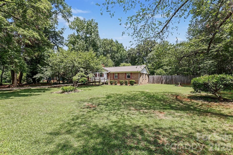 821 Ferrell Ave, Charlotte, NC 28216