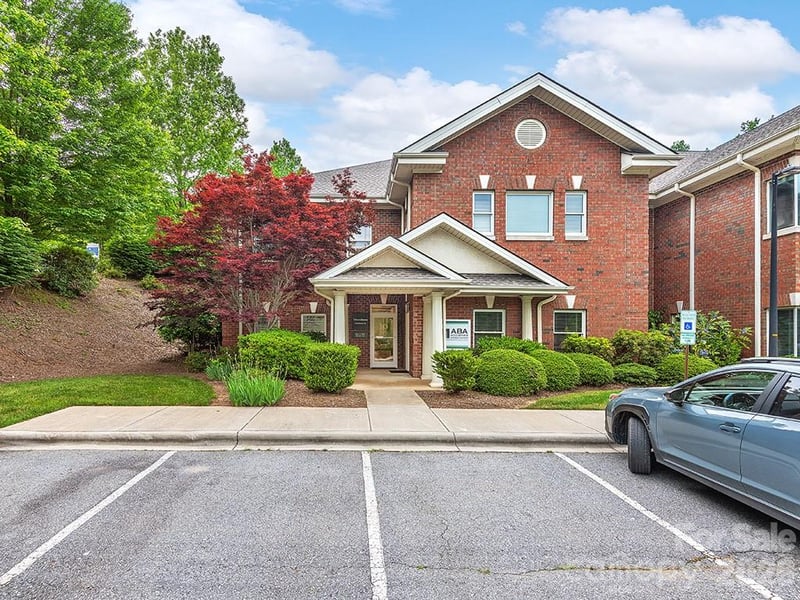 2 Walden Ridge Dr #115, Asheville, NC 28803