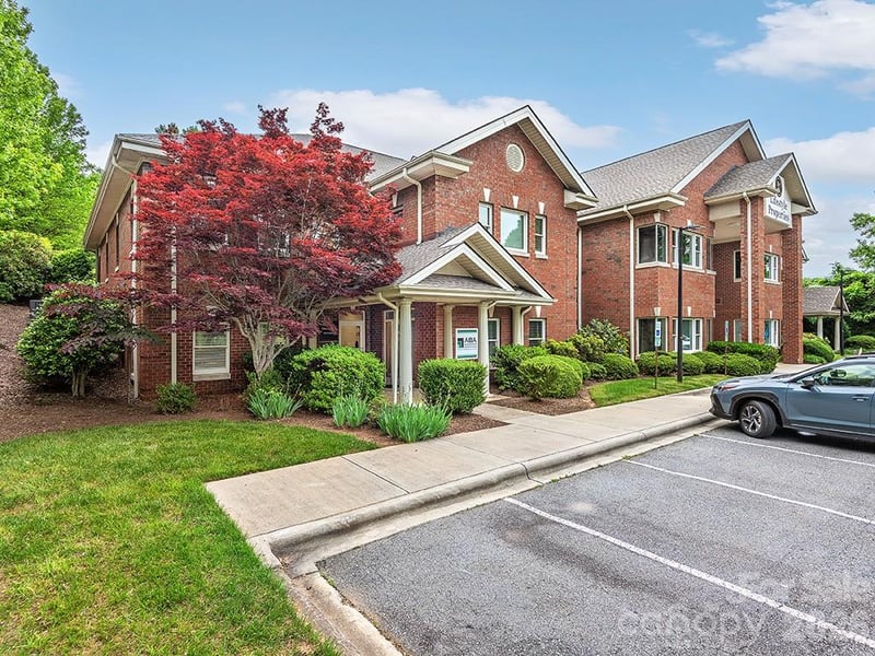 2 Walden Ridge Dr #115, Asheville, NC 28803