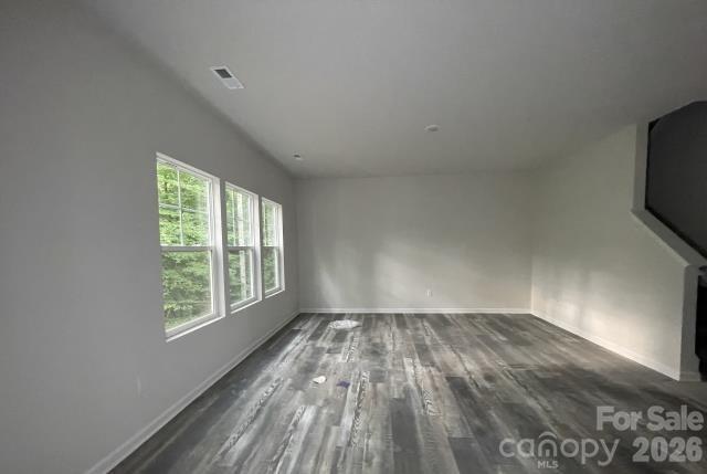 5146 Mark Dr, Hickory, NC 28601