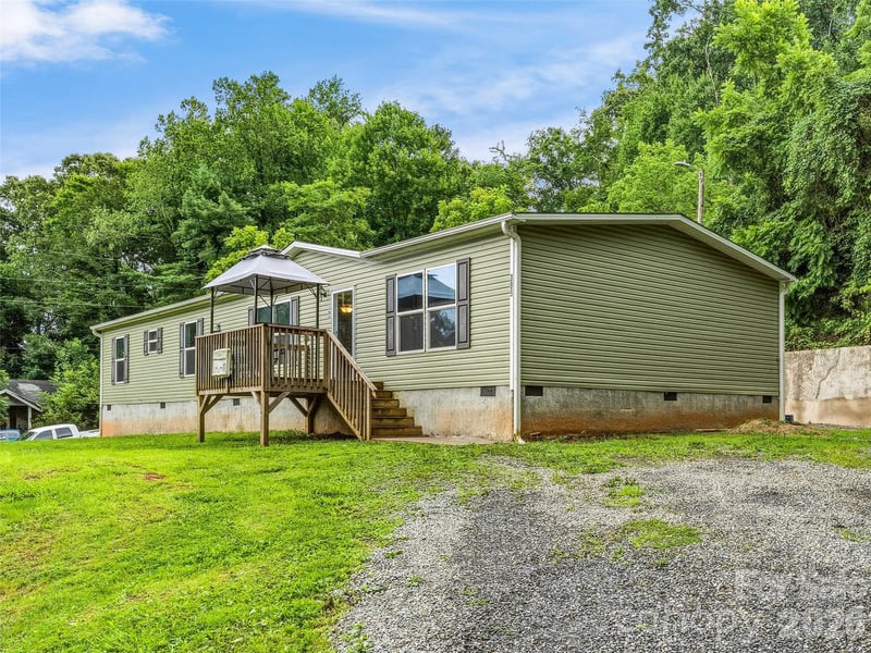 395 Old Us 19 23 Hw, Candler, NC 28715