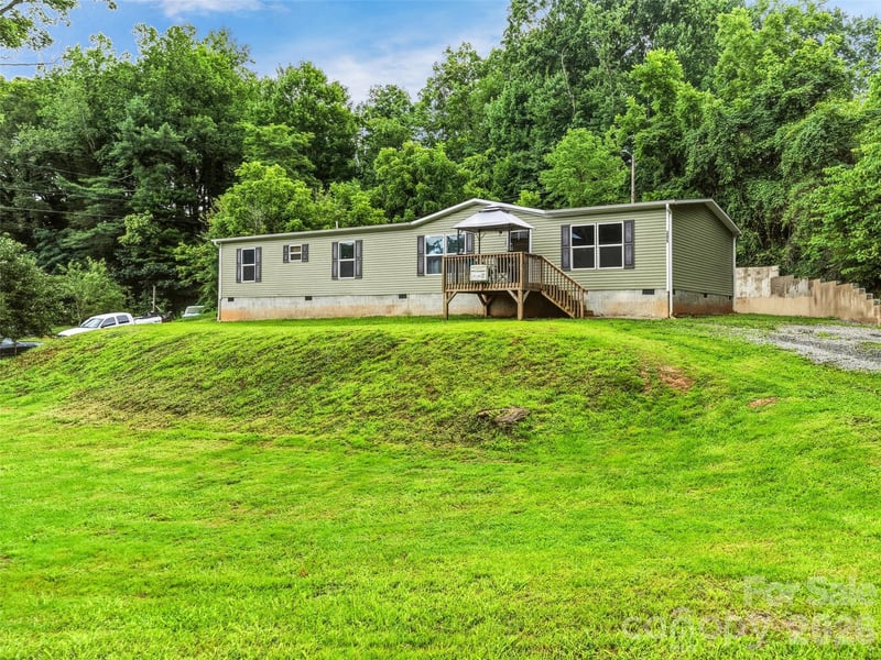 395 Old Us 19 23 Hw, Candler, NC 28715
