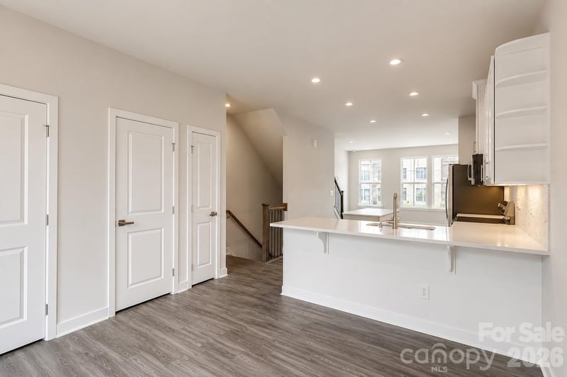 658 Uwharrie River Rd, Charlotte, NC 28211