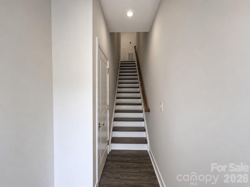 658 Uwharrie River Rd, Charlotte, NC 28211