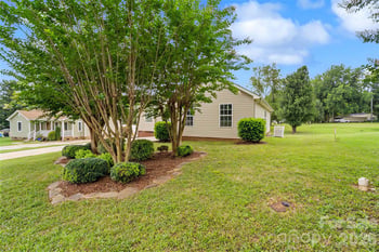 748 Chipmeadow Ln, York, SC 29745
