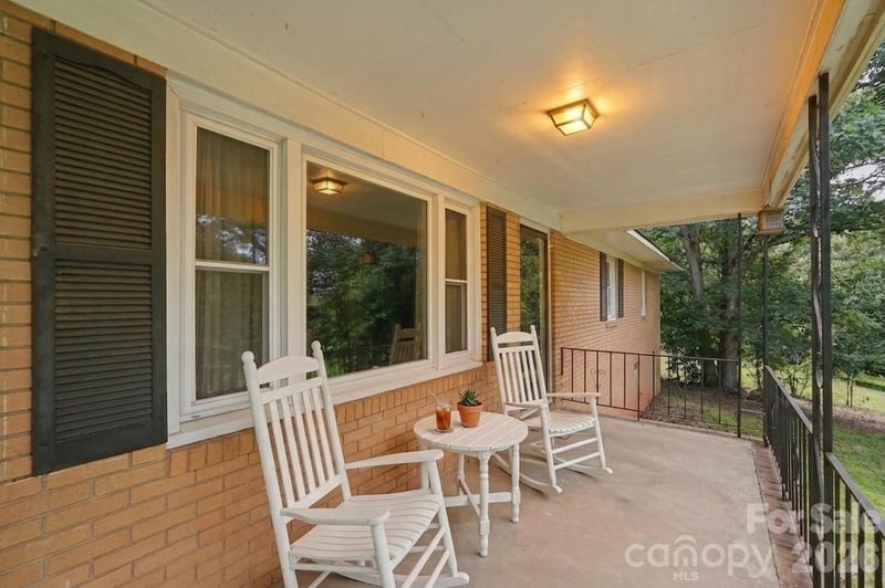 313 Park Terrace Dr, Belmont, NC 28012