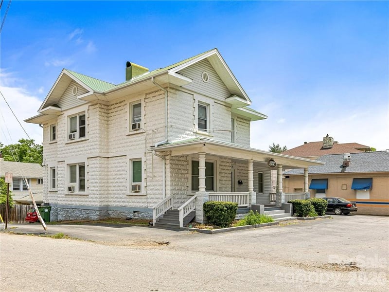 575 Haywood Rd, Asheville, NC 28806