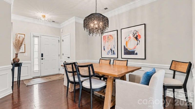 2429 Diplomat Ln, Charlotte, NC 28210