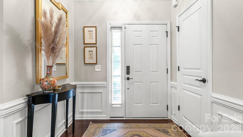 2429 Diplomat Ln, Charlotte, NC 28210