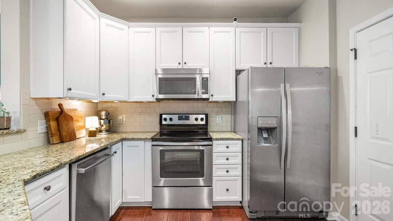 2429 Diplomat Ln, Charlotte, NC 28210