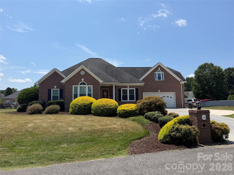 1908 Norfolk Pine Ct, Gastonia, NC 28056