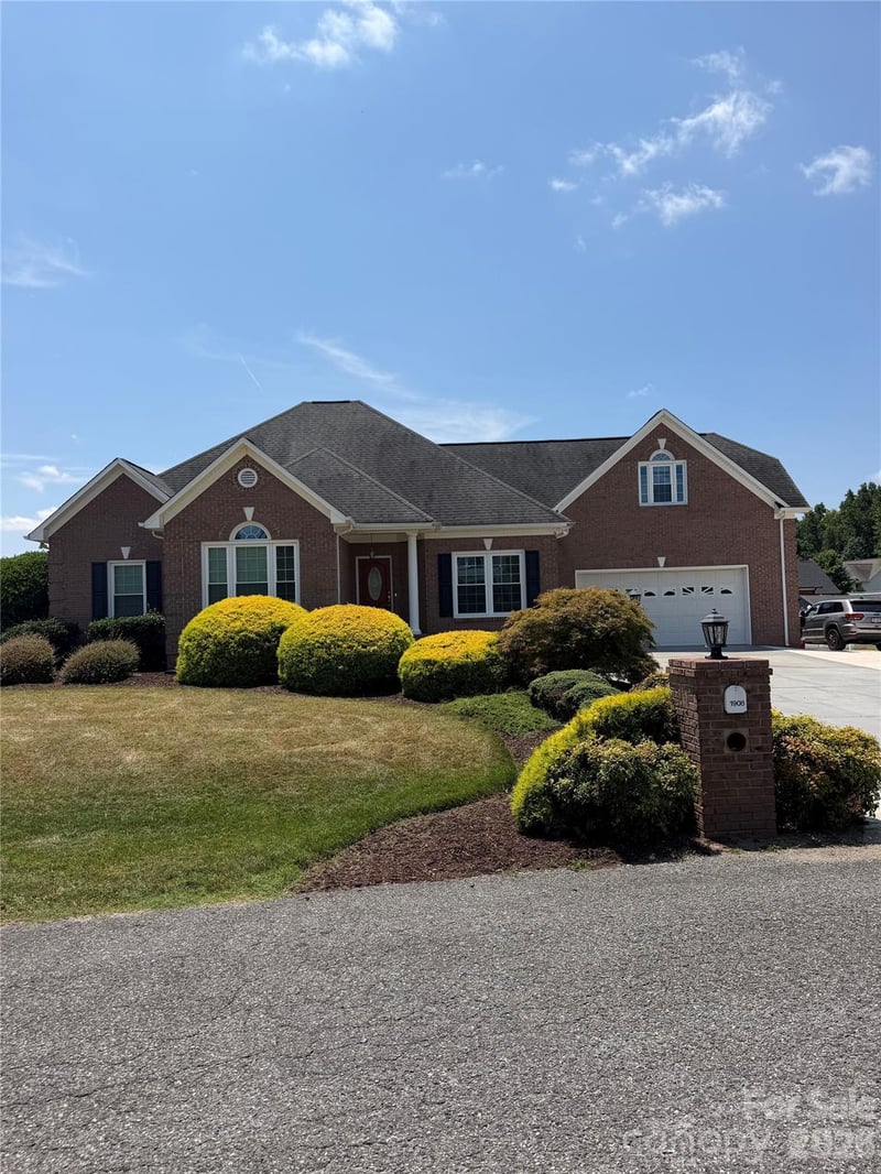 1908 Norfolk Pine Ct, Gastonia, NC 28056