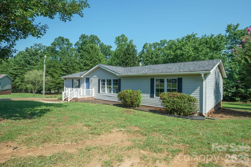 144 Carolina Wren Dr, Mooresville, NC 28115
