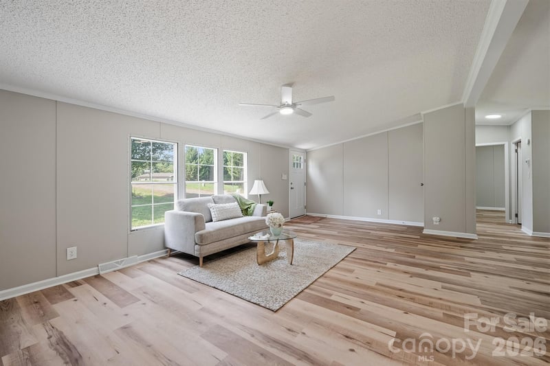 144 Carolina Wren Dr, Mooresville, NC 28115