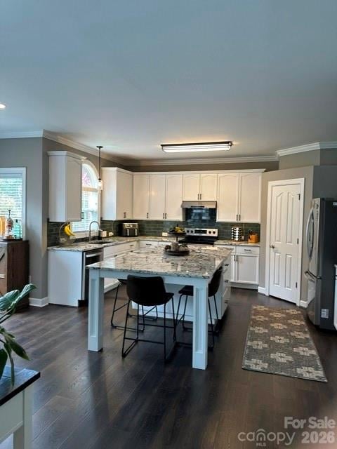 11118 Fountaingrove Dr, Charlotte, NC 28262