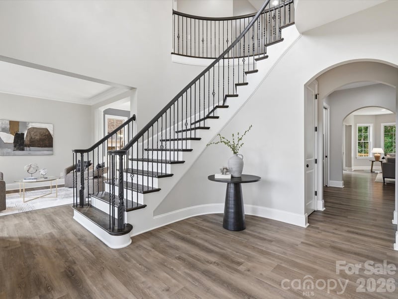 1004 Viscount Dr, Matthews, NC 28104