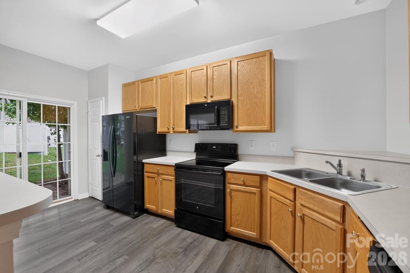 8531 Carolina Lily Ln, Charlotte, NC 28262