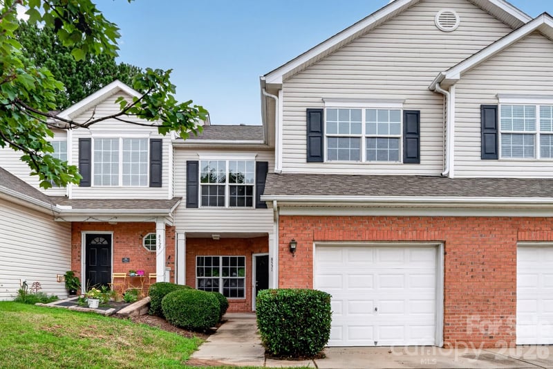 8531 Carolina Lily Ln, Charlotte, NC 28262
