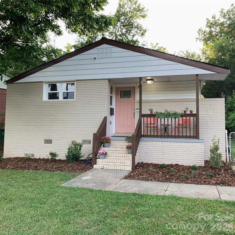 1725 Jennings St, Charlotte, NC 28216
