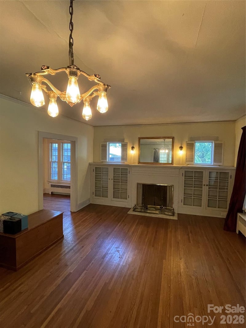 318 Academy St, Canton, NC 28716