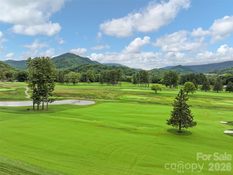 82 Farmer Branch Ln #6, Waynesville, NC 28786