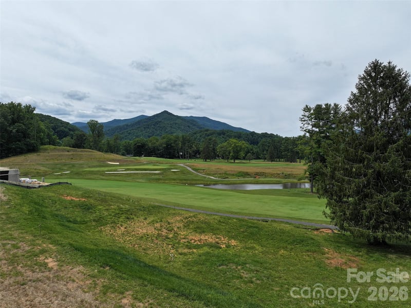 110 Farmer Branch Ln #8, Waynesville, NC 28786