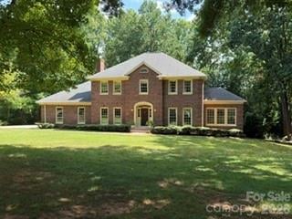 110 Dorie Dr, Belmont, NC 28012